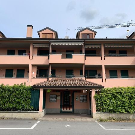 Bilocale A Lainate Lainhouse Apartment Екстериор снимка