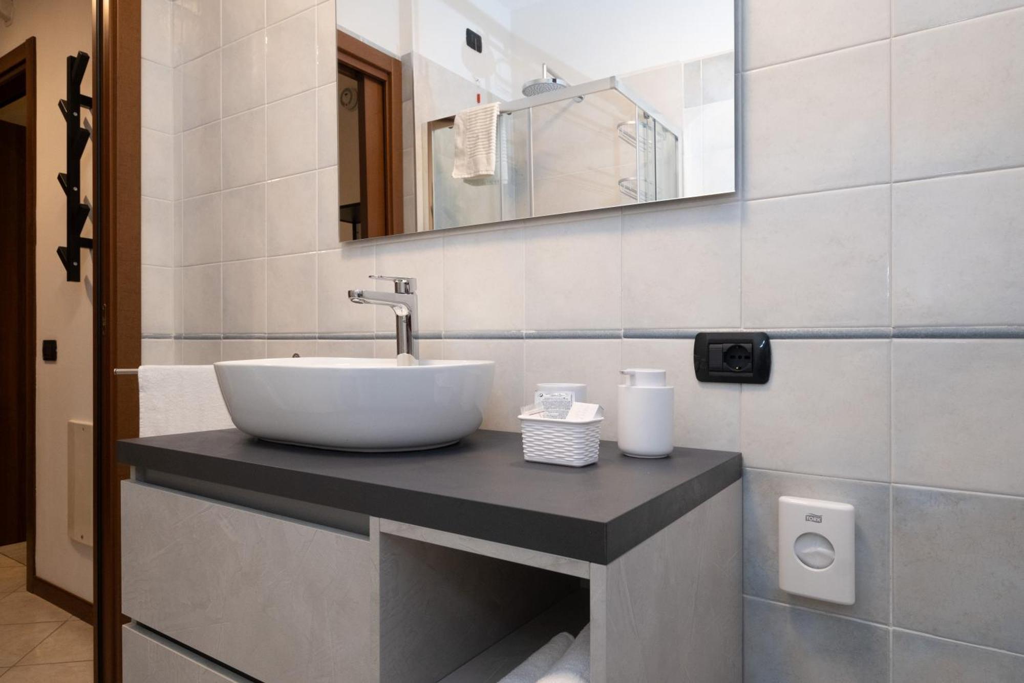 Bilocale A Lainate Lainhouse Apartment Екстериор снимка